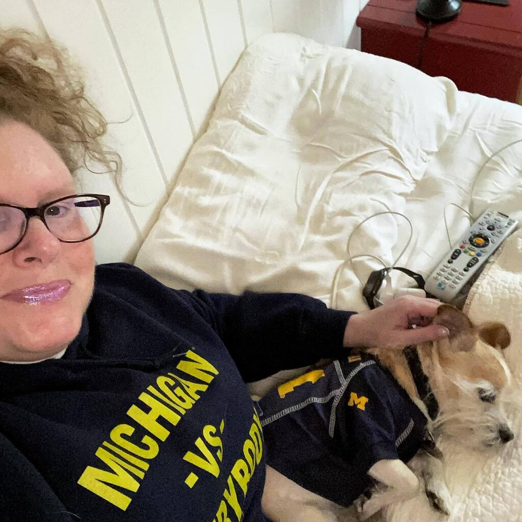 SusieHelbig's tweet photo. Pirate ready to kick some Buckeye butt.
#ForeverGoBlue💙〽️💛 https://t.co/gE5xCOgIVy https://t.co/vDW0eru7WF