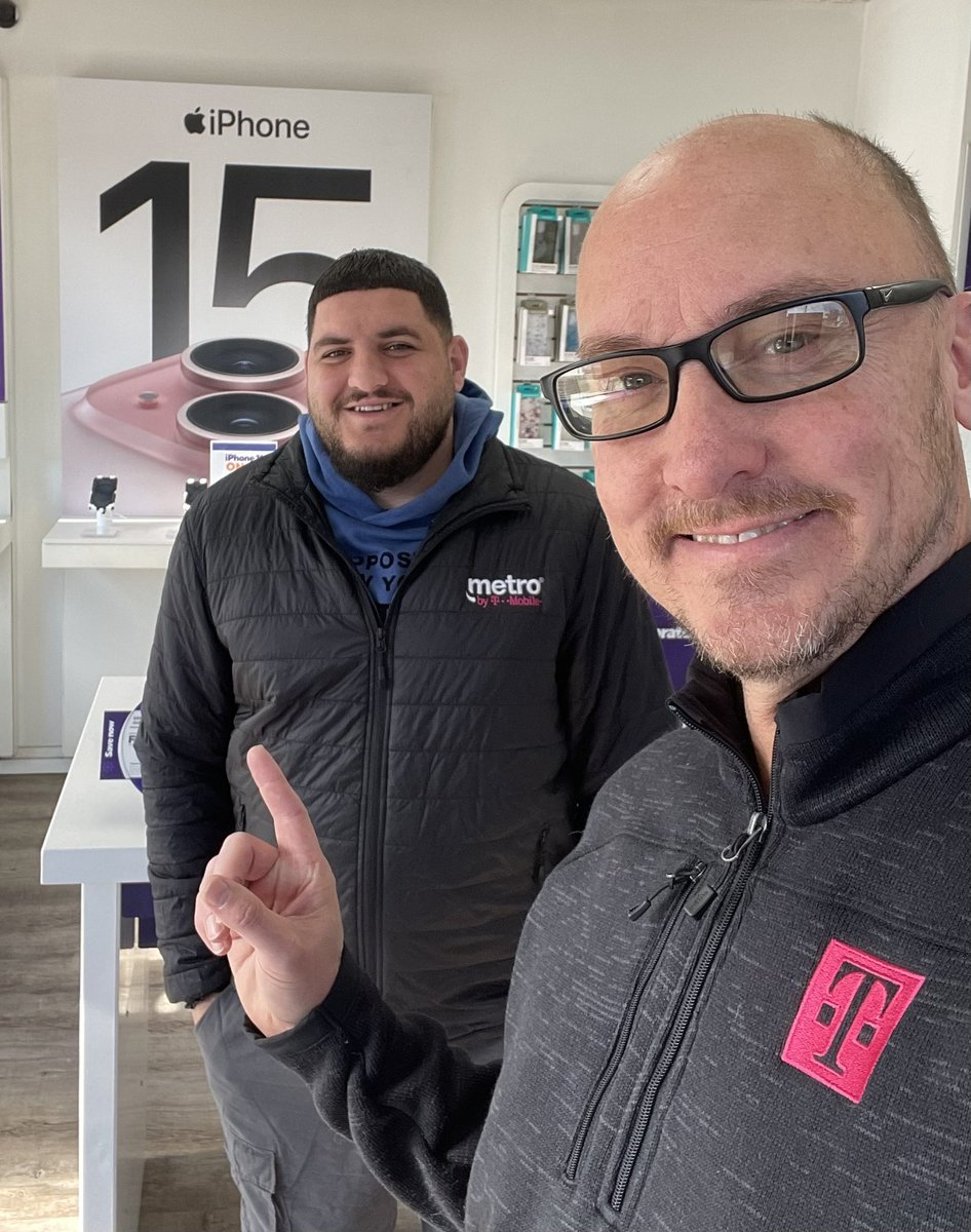 MagentaAk's tweet photo. Abe is getting things done at the #MetroByTmobile store on Puritas Ave!!  Stop by and checkout the new IPhone 15!!  #ClevelandWest #CentralEast https://t.co/VF2rrYCMEG