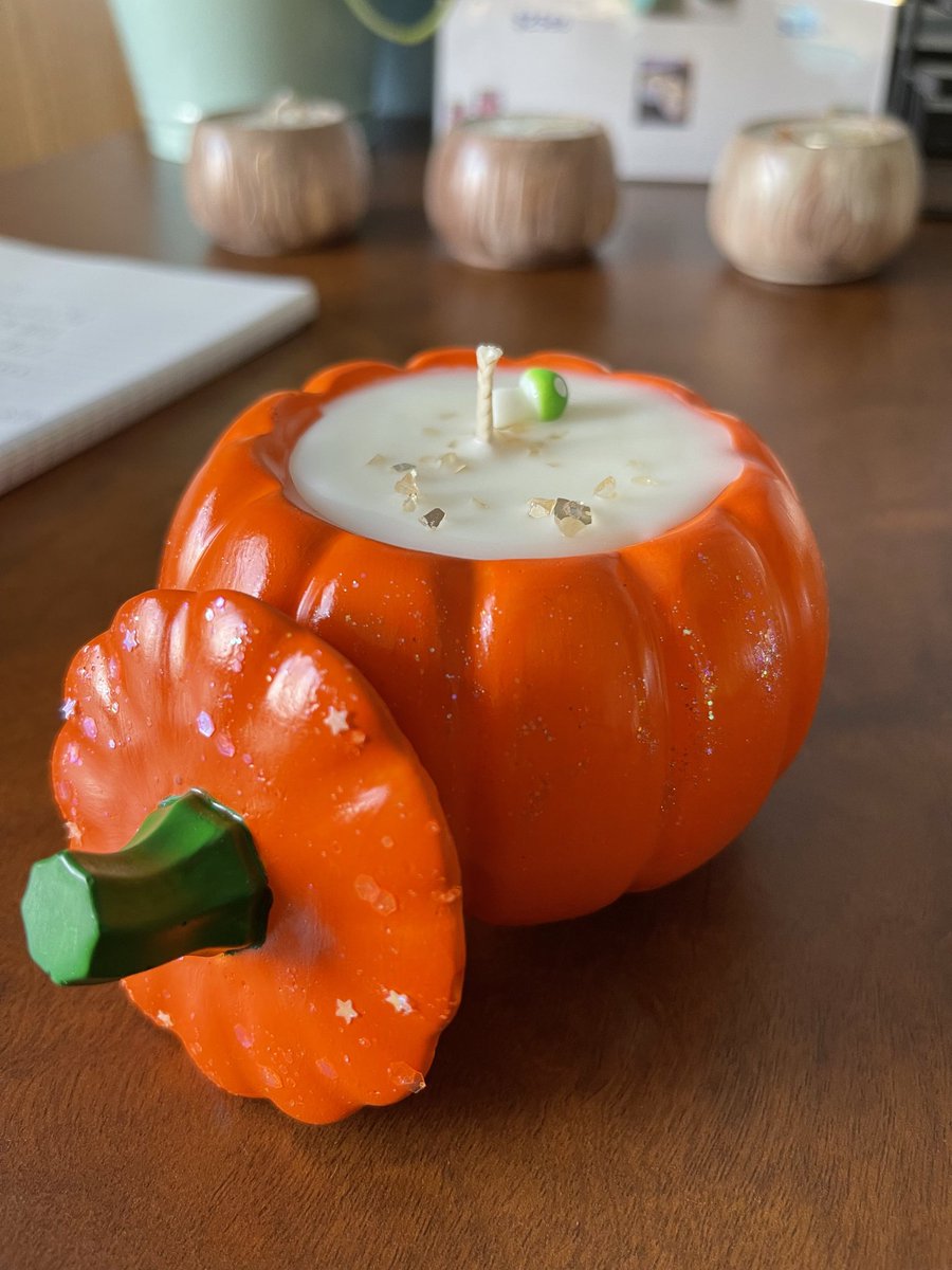 dayzweignore's tweet photo. small business saturday!!!
check out @mmjmom 's cute lil candle business!!!
i just help in trying to get her exposure 🥰
please rt & share 💘
#smallbusinessaturday #candlemaking #smallbusiness
@elonmusk @pulte https://t.co/YFha6jmRtk