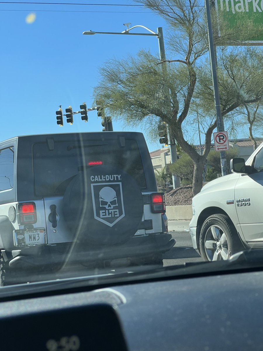 Miguelito_bros's tweet image. This is something you don’t see everyday @CallofDuty #CallofDuty #CODElite