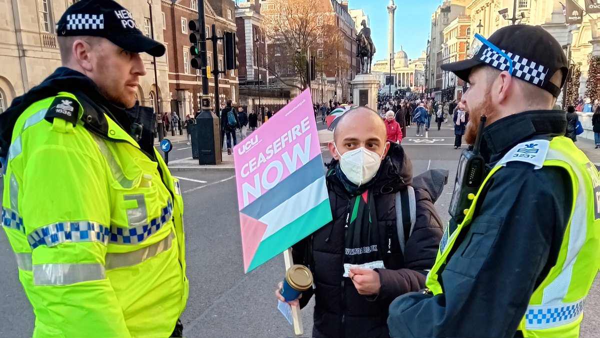 revoltinghippie's tweet photo. The police told this guy to remove his mask or be arrested. This is deeply disturbing

#March4Palestine https://t.co/YJedNXJJMm