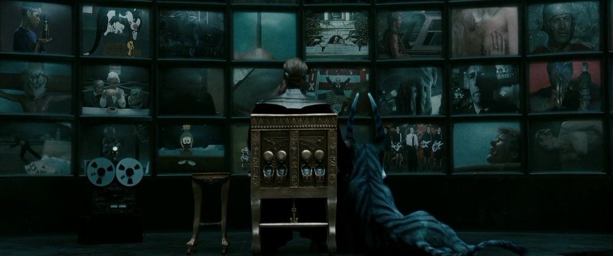 TheCinesthetic's tweet photo. Watchmen (2009) dir. Zack Snyder https://t.co/cfO2nmfZcM