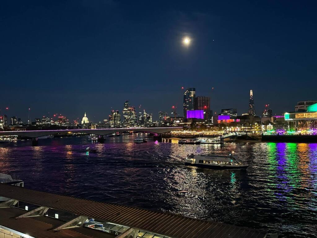 Timothy_Hughes's tweet photo. Full moon on Southbank London #london #londonlife #london๐ฌ๐ง #londonist #southbank #londoner #londoners #londonerslondon #southbanklondon #southbankcentre #riverthames #thamesriver #embankment #viewoftheday #viewoflondon #fullmoon https://t.co/u2Gv1IBTY5 https://t.co/kvcsy9ZNfb