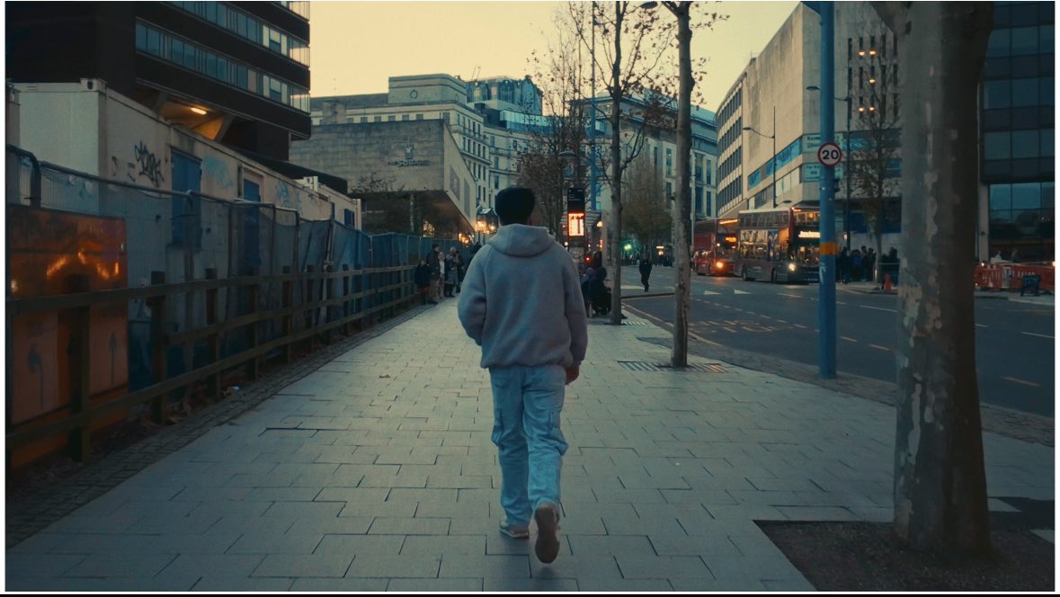 dijiaderogba's tweet image. ~ Screen Grabs from new street film - 

Shot on @DJIGlobal Osmo pocket 3 

#Streetfilm #djipocket3