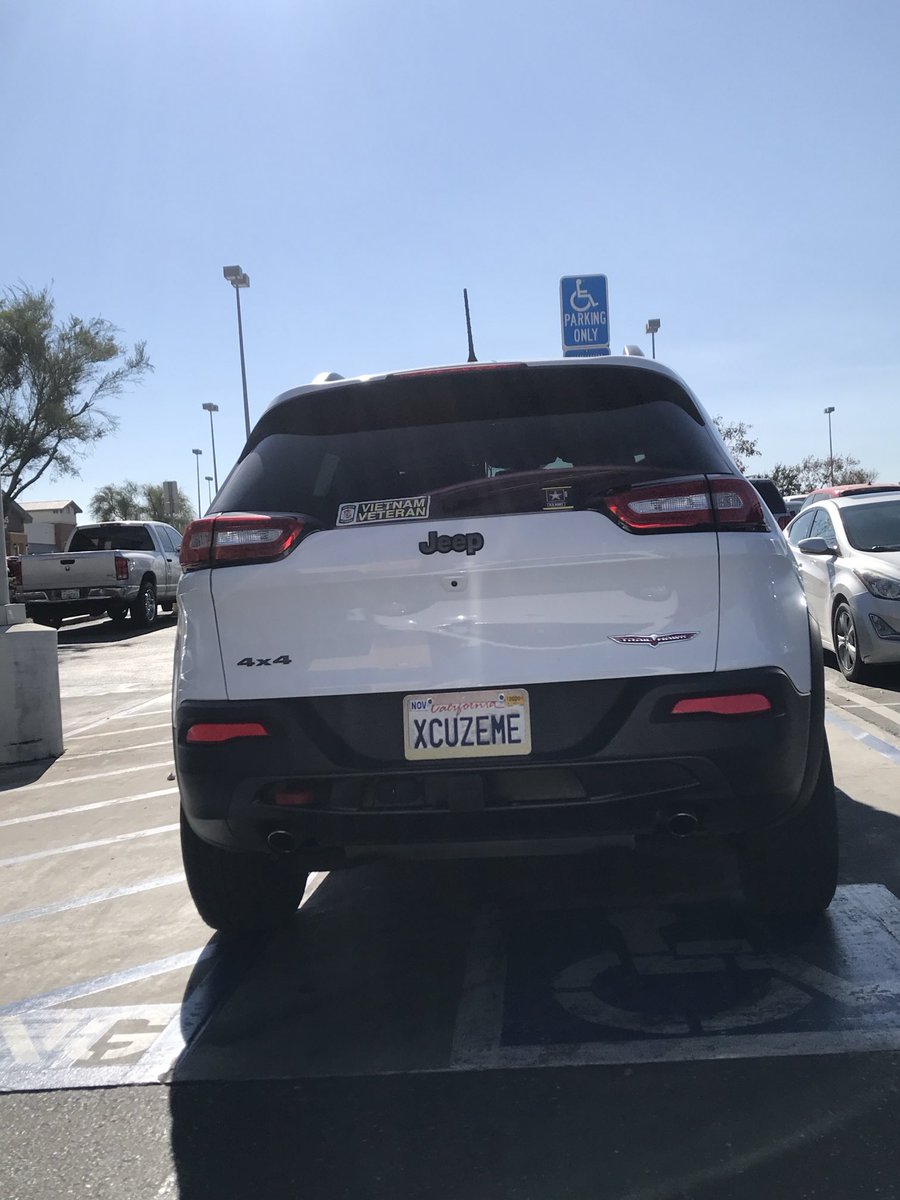That_Plate's tweet photo. #thatplate your in my way https://t.co/ukU9BnoDdh