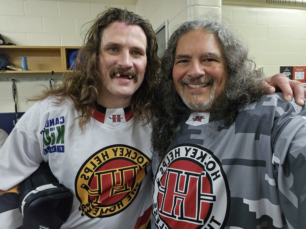 RyanLeNeal's tweet photo. We raised some money for the homeless in Vancouver yesterday. 
$850k #BradlyLeavold #MentalHealthAwareness
#recovery #HockeyHelpsTheHomeless https://t.co/DIpLqrfSuN