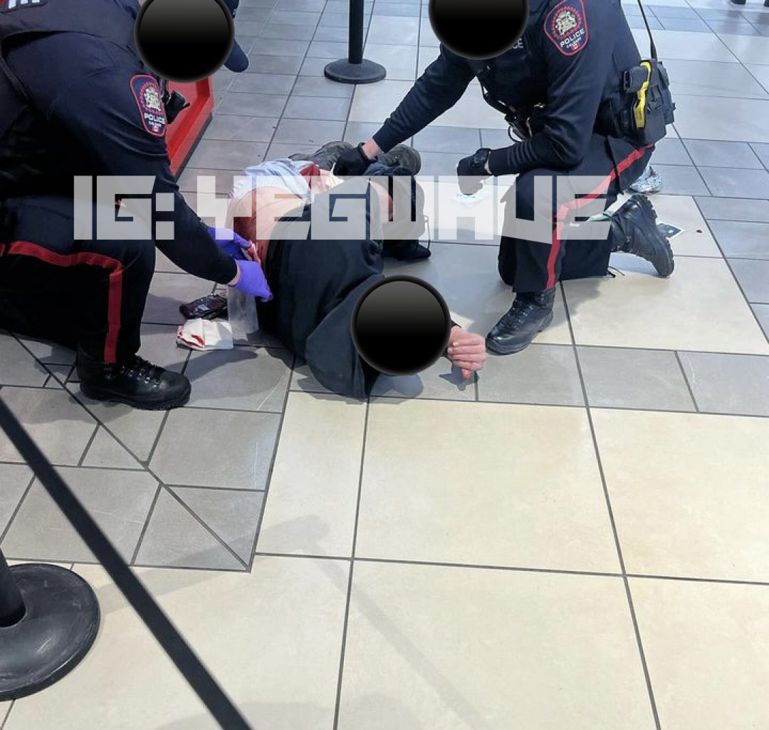 yegwave's tweet photo. A stabbing at CrossIron Mills mall in Calgary sent 3 people to the hospital. Hours before the incident, 3 other people were stabbed at a different mall as well https://t.co/zuTwQVwyKa