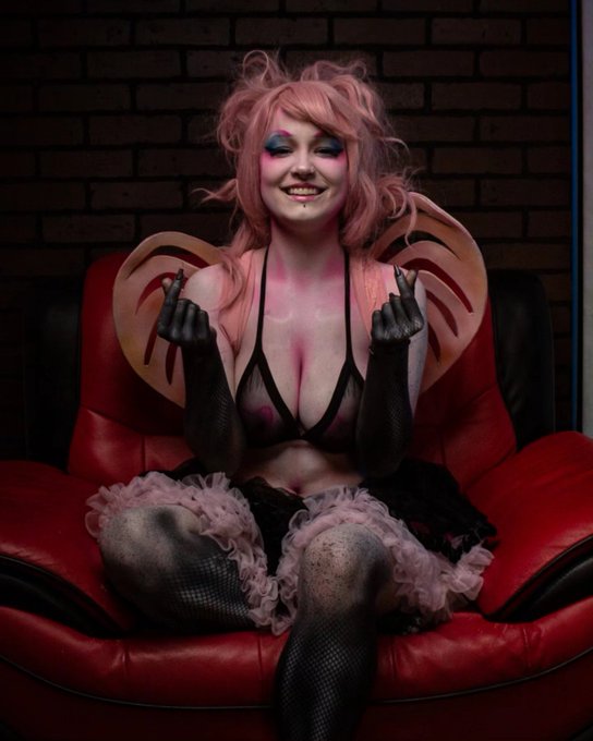 Behind the Scenes with fan favorite Torals on her Cupid shoot! https://t.co/bFgOQbjTBq