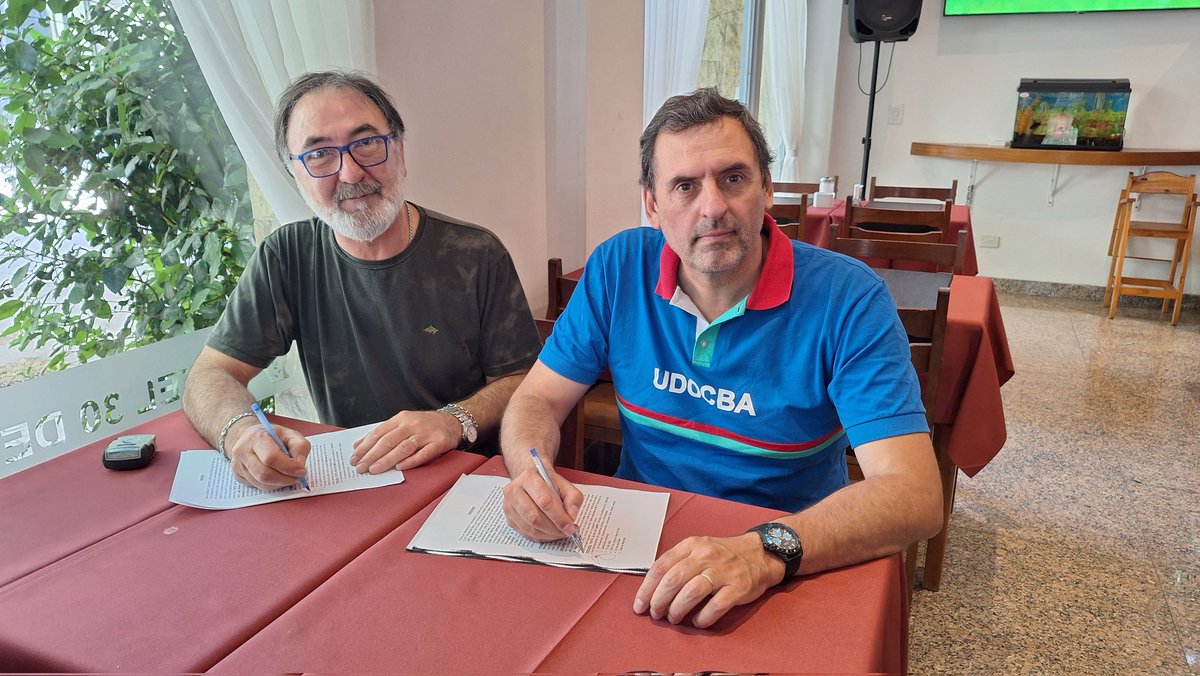 AlejandrooSalce's tweet photo. Hoy, en la ciudad de Mar del Plata,  firmé el convenio contínuo de colaboración mutua con el Administrador del mismo Juan Erceg del Hotel 30 de Octubre y la Sec. de Turismo @analiapalvarez. 
 Esta iniciativa contribuye al bienestar a nuestras afiliadas/os. https://t.co/XEQO5qe4yW