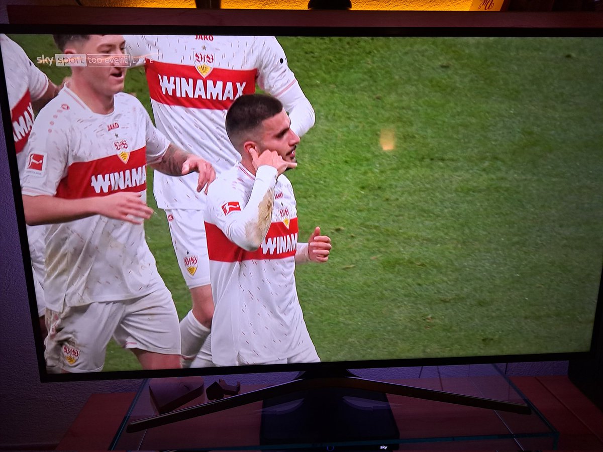 "... ja <a href="/J__Nagelsmann/">Julian Nagelsmann</a>, ich hätte wirklich Zeit nächstes Jahr... Melden Sie sich nachher nochmals...,vielen Dank" #VfB #Undav