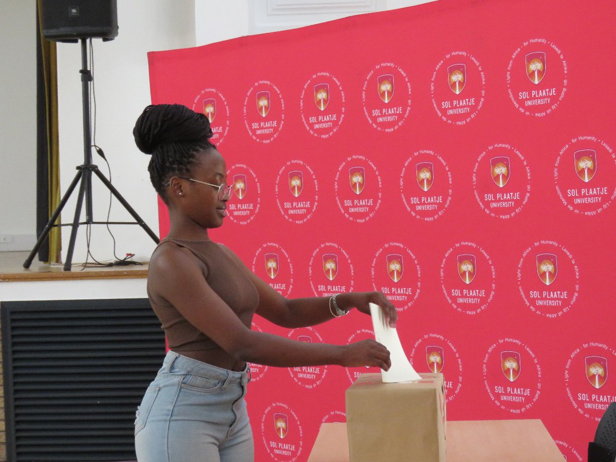 SPU CONVOCATION MEETING 2023

Today, the University Registrar Dr Jody Cedras hosts a hybrid general Sol Plaatje University Convocation meeting at the SPU South Campus Multipurpose Hall.