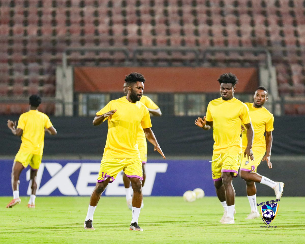 MedeamaSC's tweet photo. Warm-up 🔥💪
#Nervergiveup #TotalEnergiesCAFCL https://t.co/M8zU2dXxHM