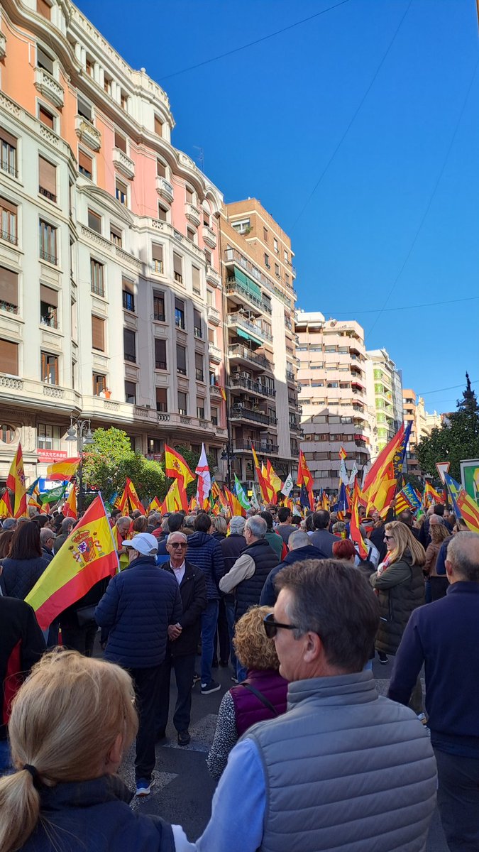 _Agrgrc_'s tweet photo. Valencia contra la amnistía, 
Valencia con la Constitución. 
#AmnistíaNo #Valencia https://t.co/Kqm2GspEl1