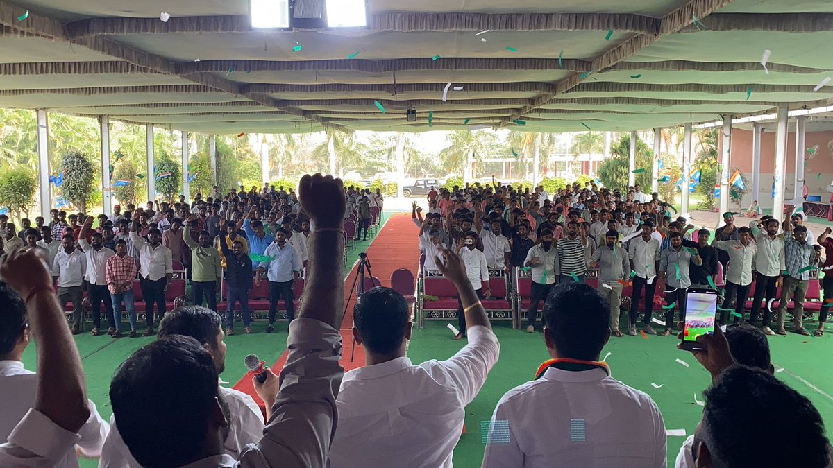 VenkatBalmoor's tweet photo. Shri @kanhaiyakumar ji attended "కొలువులకై కొట్లాట" sabha organised by Medchal #TSNSUI in support of Medchal #Congress candidate Vajresh Yadav thotakura. https://t.co/oBQH9VIIv5