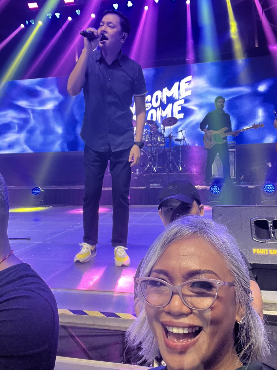 My rockstar ❤️ 

Thank you <a href="/thedawnph/">TheDawnPH</a> for the wonderful show!!! I will see you guys again ❤️

Awesome 3SOME you were more than awesome tonight!