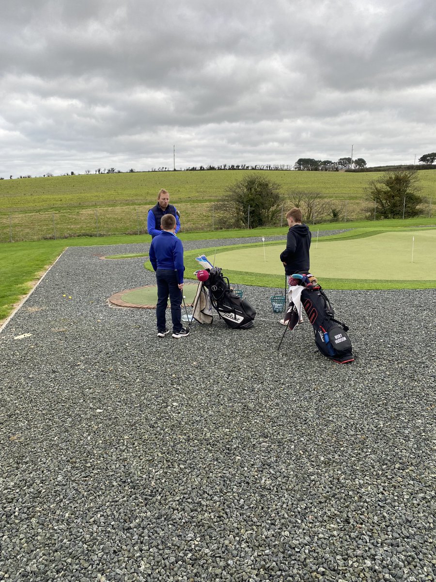stevechapmango's tweet photo. What a great start to the season for our ⁦@cgucornwall⁩ under 14s . A fantastic day spent with our coaches ⁦Rich , Wayne and Tyler ⛳️👍many thanks to ⁦@HayleGolf⁩ for the use of the facilities 👏👏 https://t.co/N7bZu5La0v