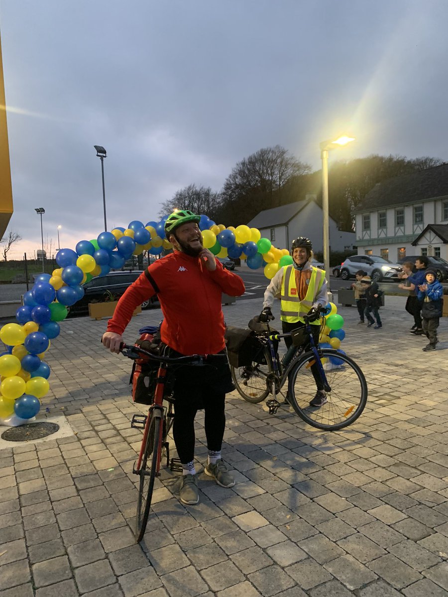 NiallCollinsTD's tweet photo. 🚲 Great buzz this evening in Patrickswell to welcome home Fionnuala Crowe and Sean Putt having cycled 872 KM’s from Orléans France 🇫🇷 to Patrickswell Ireland 🇮🇪 to raise funds in aid of DMD. Fantastic achievement and well done 👏
#pedaltothewell #foralexdmd #patrickswell https://t.co/moBCRIyQaH