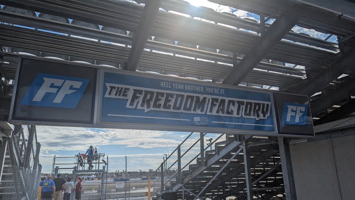 JudsonRacing's tweet photo. Bill Bigley Memorial 128 tonight here at the Freedoms Factory https://t.co/B9d5Rqfg0E