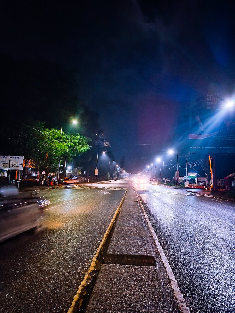 ronniechirchir's tweet photo. KERICHO.

Kericho-Nakuru highway 🛣️ at night. @Ma3Route https://t.co/6f99WfTvtC