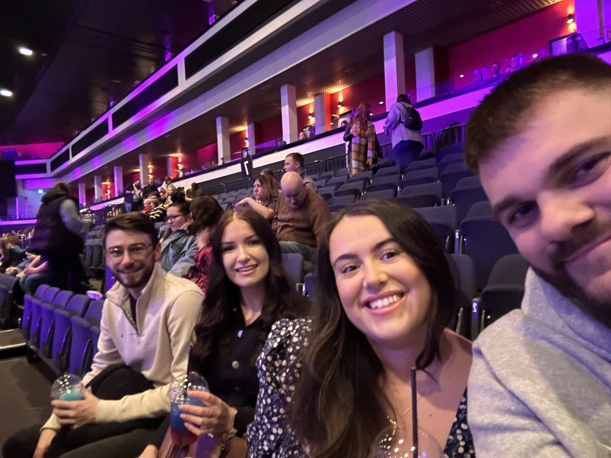 Lilykara's tweet photo. #SMACARDIFF https://t.co/RFhKGR02sE