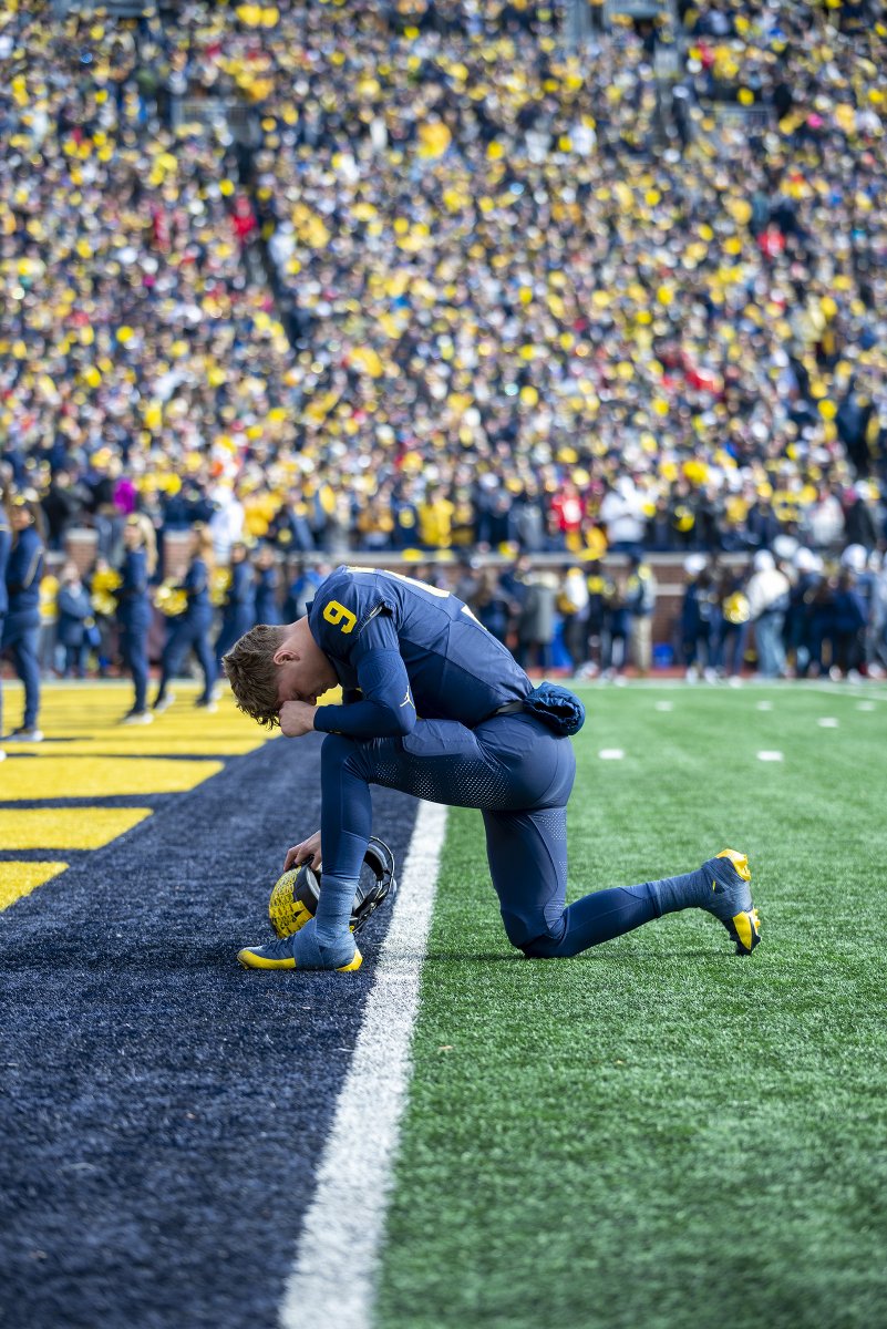 Zoey Holmstrom tweet media