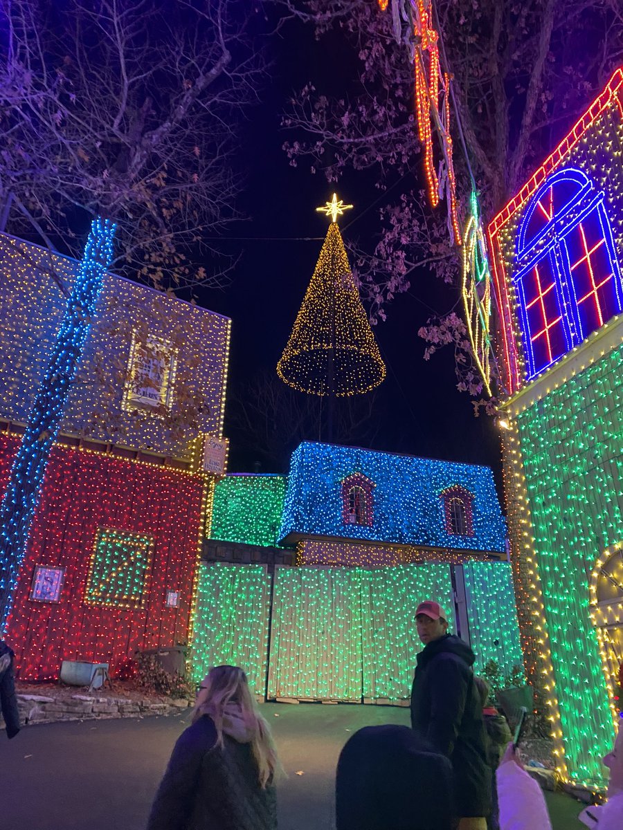 Russ and Heidi Phillips🏈 (@russheidislc) on Twitter photo 📍Branson, MO - Silver Dollar City Holiday Lights❕Awesome 🎅🎄<a href="/hphillips0002/">Heidi Phillips</a> <a href="/CPhil00/">Colton Phillips</a> <a href="/carsynphil/">carsyn phillips</a> #2023 #TisTheSeason 📍Branson, MO - Silver Dollar City Holiday Lights❕Awesome 🎅🎄<a href="/hphillips0002/">Heidi Phillips</a> <a href="/CPhil00/">Colton Phillips</a> <a href="/carsynphil/">carsyn phillips</a> #2023 #TisTheSeason