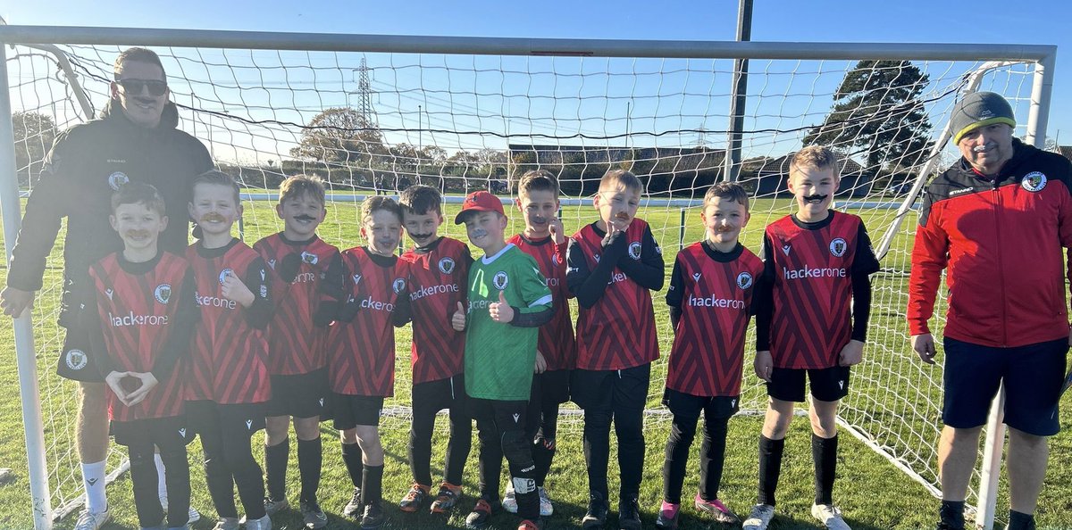 This morning the under 10’s along with the management proudly showed off some naughty lip furniture in support of Movember ahead of their game. 

They have all agreed to kindly donated some of their pocket money to support a great cause. 

Well done boys. 

#UTL