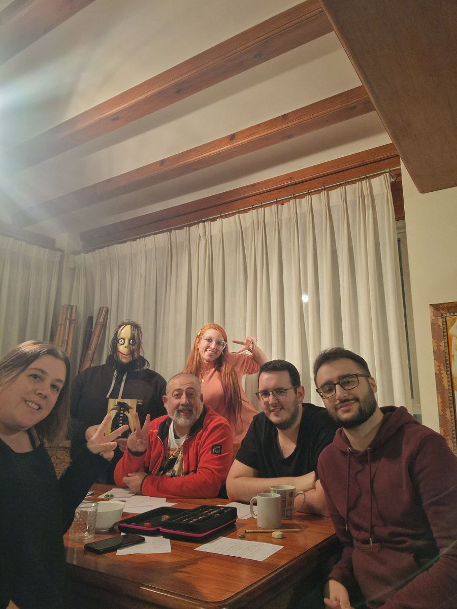 eban_cu's tweet photo. Y esta tarde hubo partida a #Macadabre donde 2 de 5 pjs murieron pero lograron vencer a la condesa. https://t.co/1Vr7PP1umA