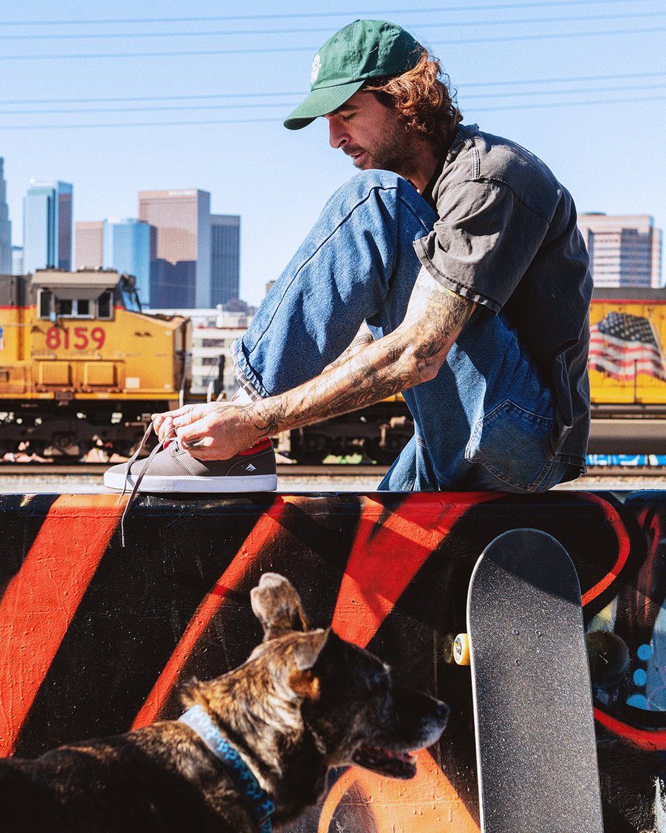 The latest colorway of the Figgy G6 by Justin Figueroa in an animal friendly synthetic suede featuring a Pour-In G6 midsole providing maximum cushion and large medial vent windows designed for breathability. Laces optional! Made by skateboarders for skateboarding. 
#ThisIsEmerica