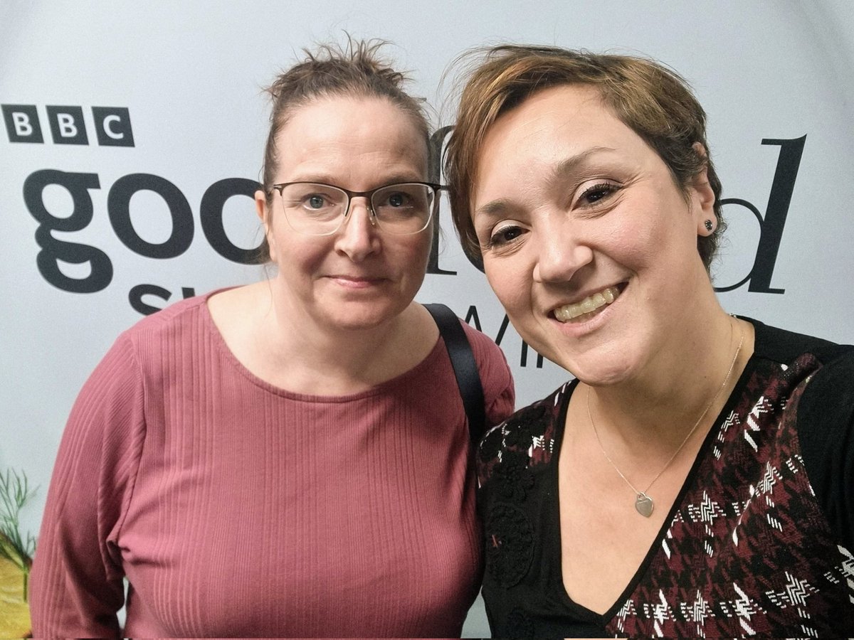 SamWalksALot's tweet image. Made it! 

#GFSWinter with @JenBarber101