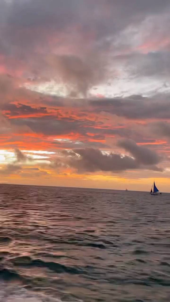 Face like a peach blossom, heart as deep as the sea