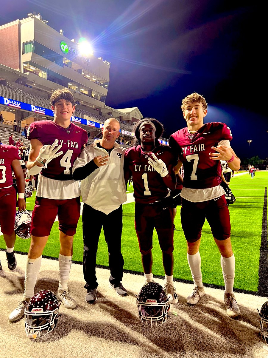 Treyyoung33's tweet photo. The best Receiving core in the state. They left it on the field each &amp; Every day. Cy Fair was blessed to have you guys. Now go be great!!! https://t.co/4ZevwzPYTk