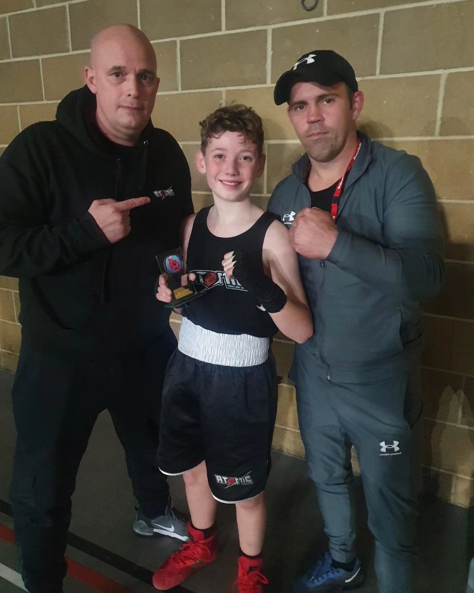 atomicabcboxing's tweet image. Another few good rounds in for Archie listerned to everything that was said🥊

A great first bout for Elsie 
Alot learnt taking the win 🥊

Let's get ready for the next one 
🥊💥🥊

Thank you to @moulescoombboxing for a great show 🥊