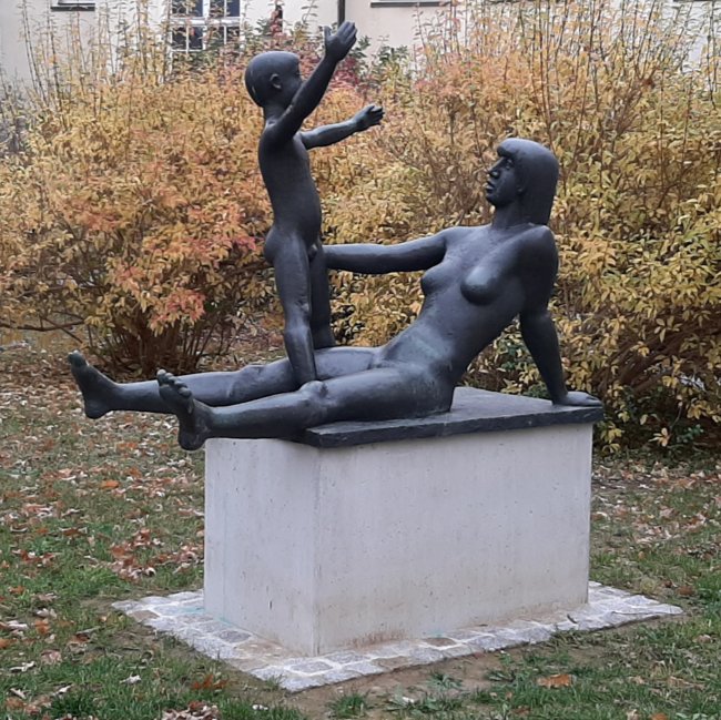 Die beiden sollten sich so langsam mal etwas überziehen ...