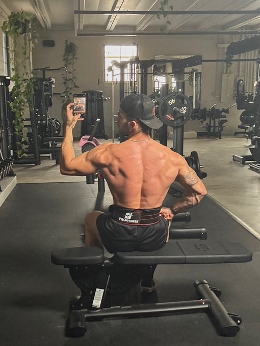 for the real feast: https://t.co/o6GBN0v6dK https://t.co/ADHtzunR0t<a href="/tag/doingbirdmagazine"class="tags"><span>#doingbirdmagazine</span></a><a href="/tag/doingbirdnineteen"class="tags"><span>#doingbirdnineteen</span></a>