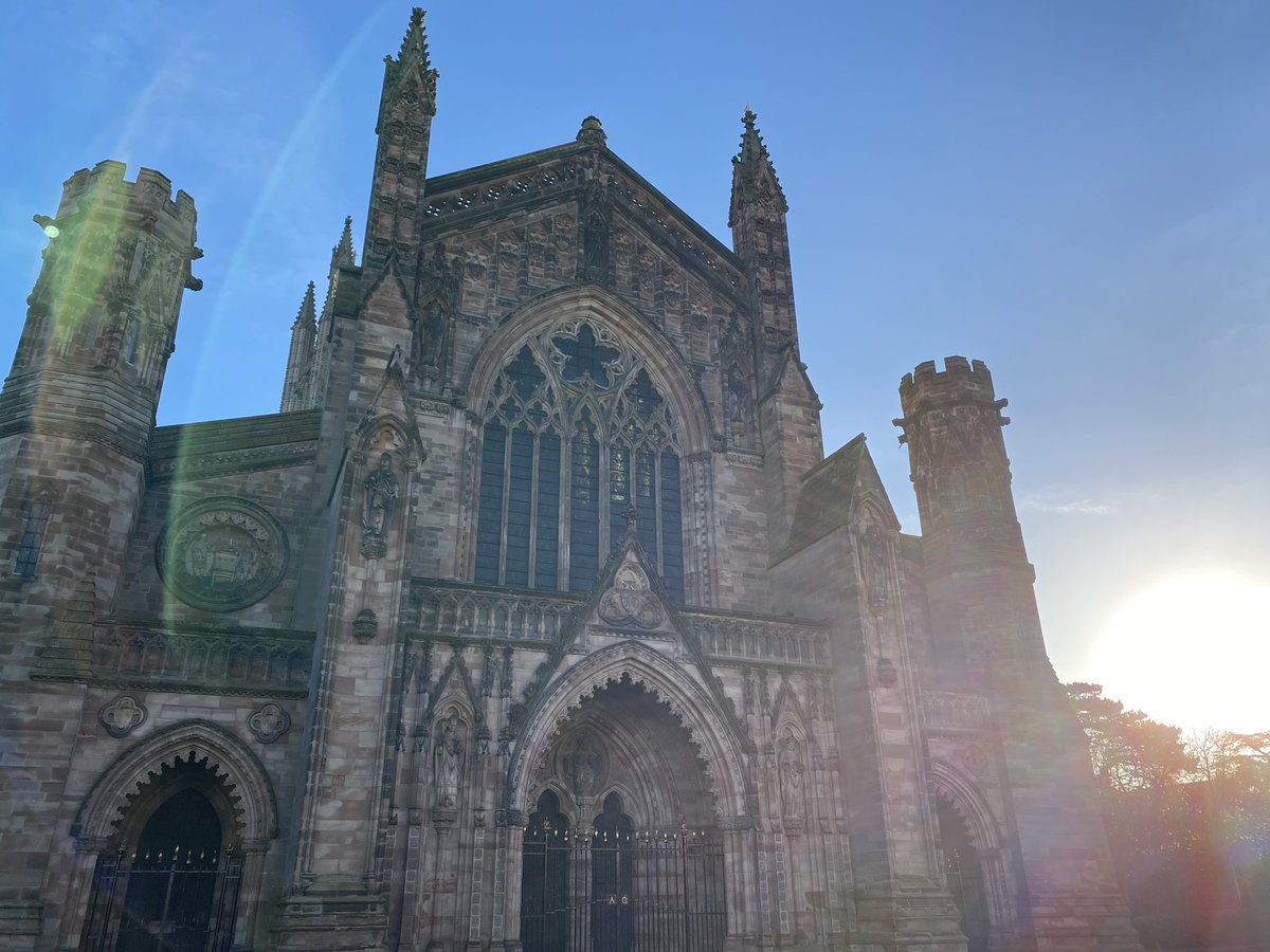 aweeksmusicuk's tweet photo. Lovely day out today in the West Country delivering a composition workshop to very talented young musicians from @HCS_Music_Drama  with the one and only @djbarlow84. Thanks for having me! https://t.co/RJGeo2Z4Je