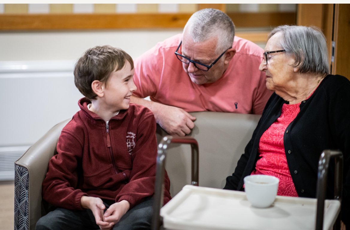 cuthberts_st's tweet photo. After @kendalmountain last week, we made our way to #kendal care home, where we were treated to a delicious lunch.🍴
The children were so happy to be able to finally meet their penpals &amp; share their news❤️ 
#teamcuthberts #friendship #livesimply @CAFODSchools #kendal #windermere https://t.co/7NM9aQLm6L