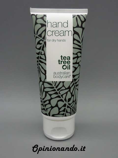 opinionandoit's tweet photo. Abbiamo provato la crema mani idratante con tea Tree dell'azienda danese @AustralianBodyC 

Con Burro di Karitè, glicerina, pantenolo, vitamina E e Tea Tree ha molti ingredienti per migliorare una pelle secca e disidratata.

La nostra recensione:
https://t.co/WFAqyDtIjV https://t.co/jiAJLyQsy8