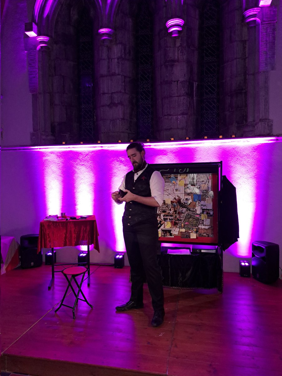 Gúna Nua Theatre tweet media