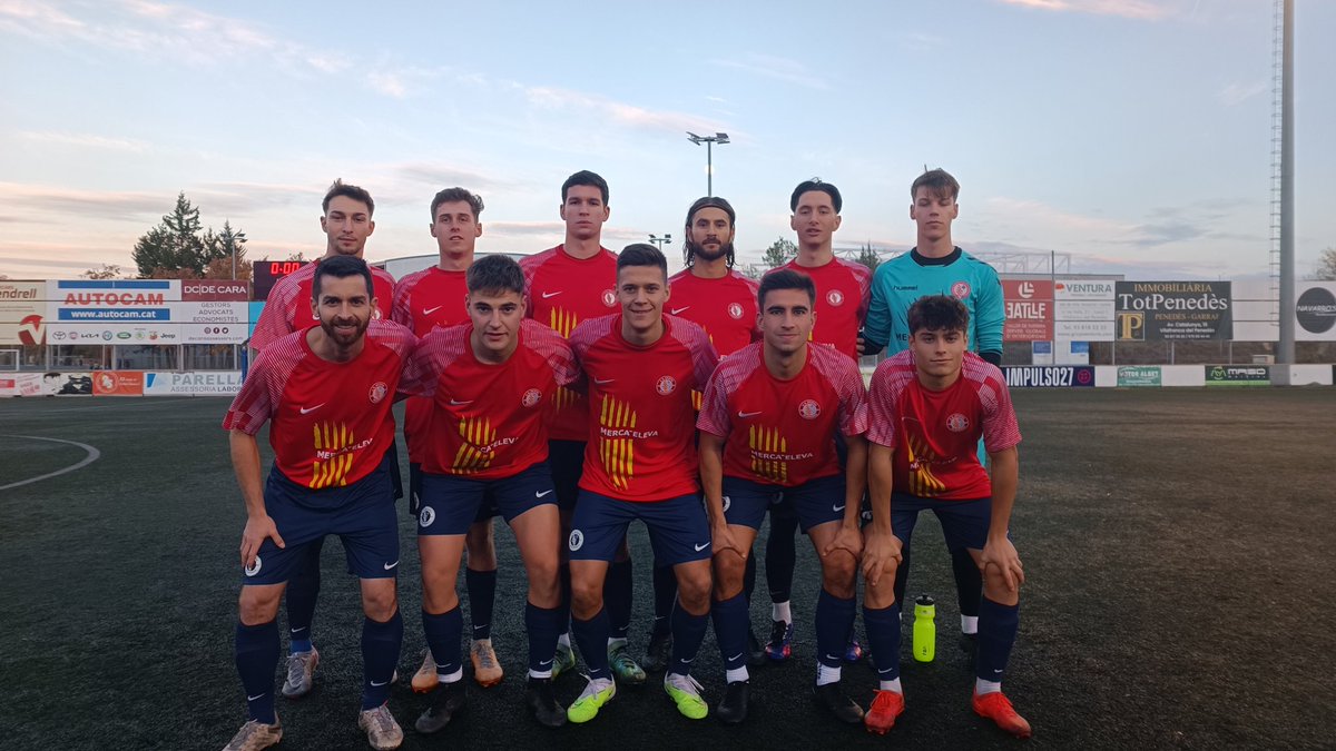 AtleticVila's tweet photo. ⚽PRIMER EQUIP⚽

Amateur 3-2 @CEElCatllar

Victòria a casa! Seguim fent-nos forts a casa, factor importantíssim per assolir l'objectiu. Tres punts molt competits i merescuts. Seguim treballant! 

Gols:
Eric Roca
Nil Castell
Sergio Coso

Som-hi Atlètic!

#SomAtlèticFemVilafranca https://t.co/O7Fo30Y9J8
