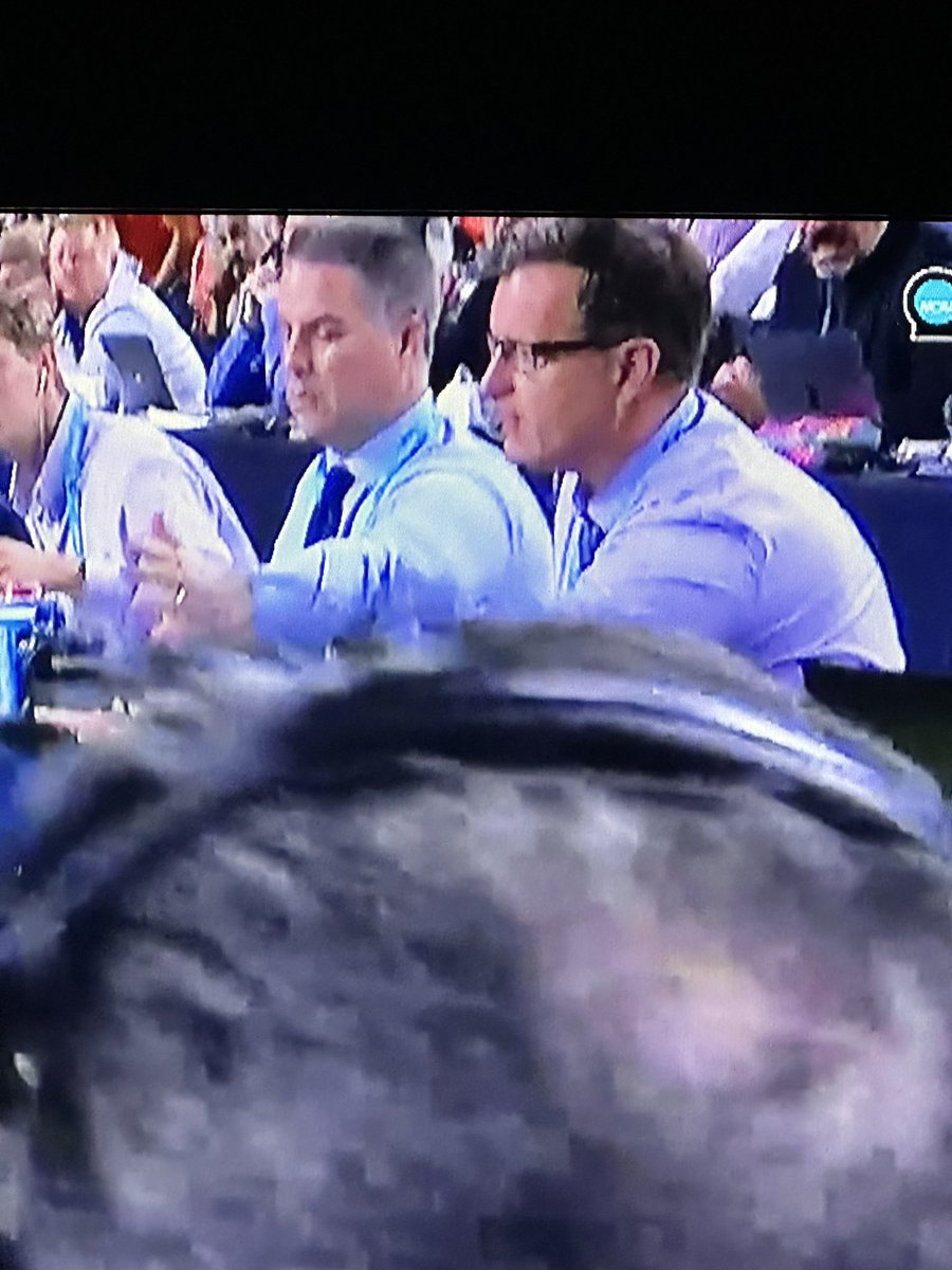 Erik Dobratz tweet media