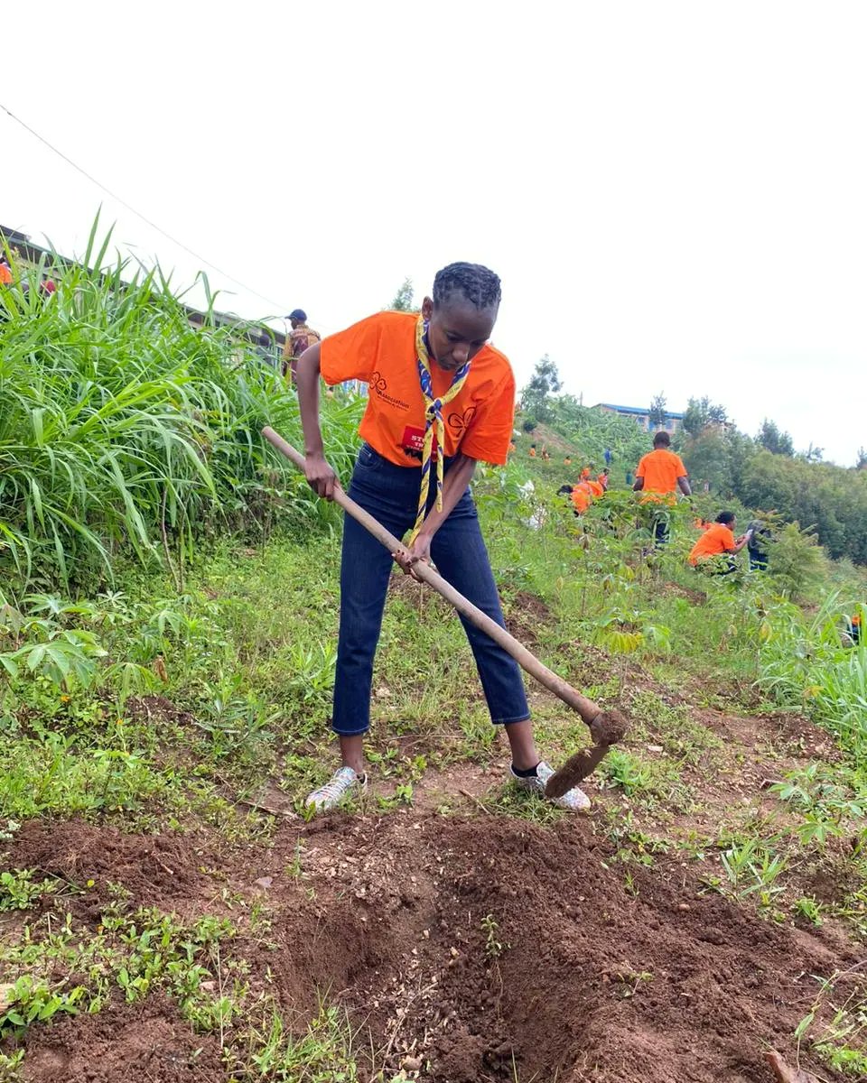 BlessmoreChikw2's tweet photo. Umuganda and the launch of the 16 Days of Activism Against Gender Based Violence Campaign in Muhanga District!

Stop the Violence! Fight against Violence, it takes a community! 

Raise your voice, Speak out!

#StopTheViolencePeriod #16Days https://t.co/00JaiHECzb