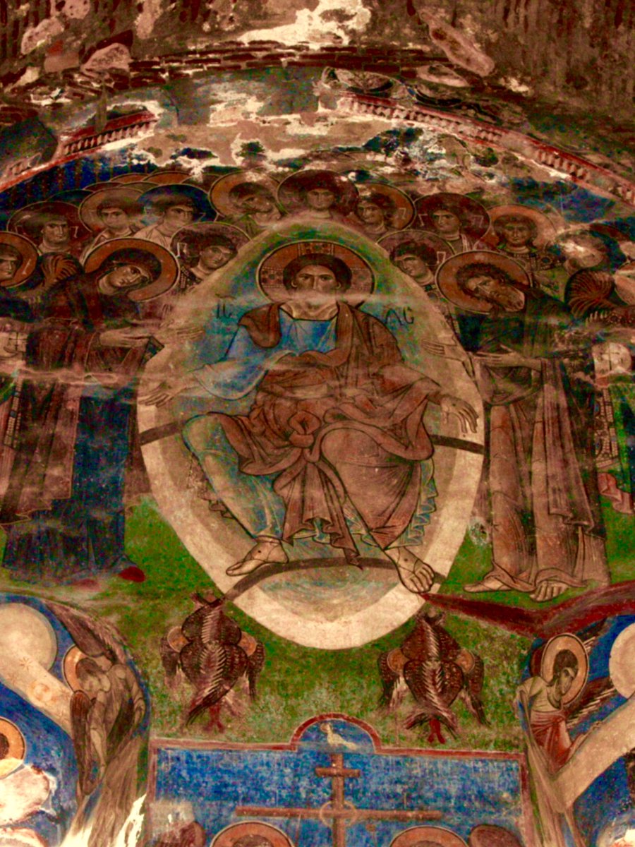 GfoellerFndtn's tweet image. A fresco of Christ in glory, judging the living and the dead at the Last Judgment, painted between 1205 and 1216 AD in Surp Astvatsatsin cathedral at Akhtala Monastery.
#Armenia #frescoes #Akhtala #Christianity