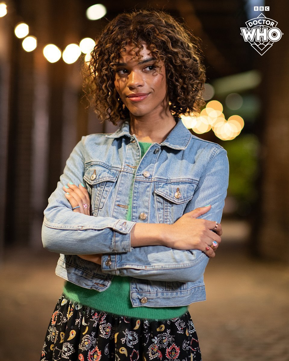 's tweet image. Research shows that exposure to storylines portraying trans characters are associated with more supportive attitudes towards trans people and trans inclusion (e.g. Gillig et al., 2018) link.springer.com/article/10.100…
#DoctorWho #DoctorWho60 #RepresentationMatters