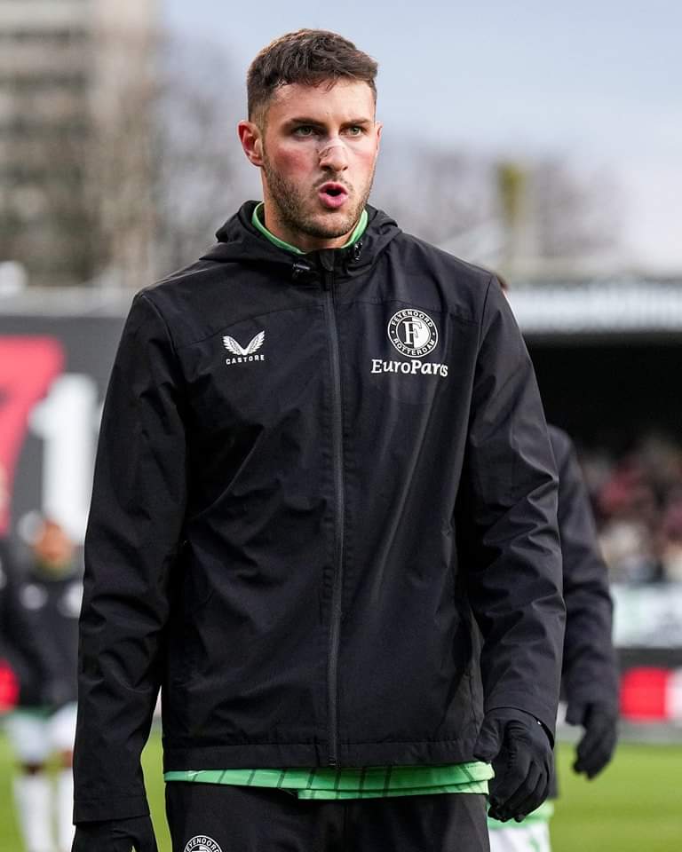 NacionDMX's tweet photo. ¡LA LOCOMOTORA DE ROTTERDAM! 🇲🇽🚂

✅ Hat-trick vs Excelsior 
✅ 41 goles en Europa 
✅ 38 goles en el año
✅ 16 goles en 13 partidos de Eredivisie esta temp 

22 añitos https://t.co/B0WgShUIqz