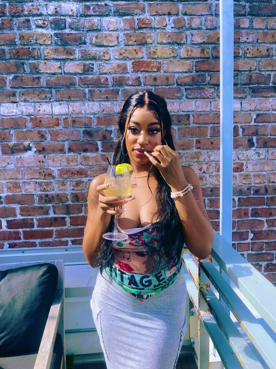 𝓴𝓪𝓻𝓶𝓪 (@kiingzo) on Twitter photo 