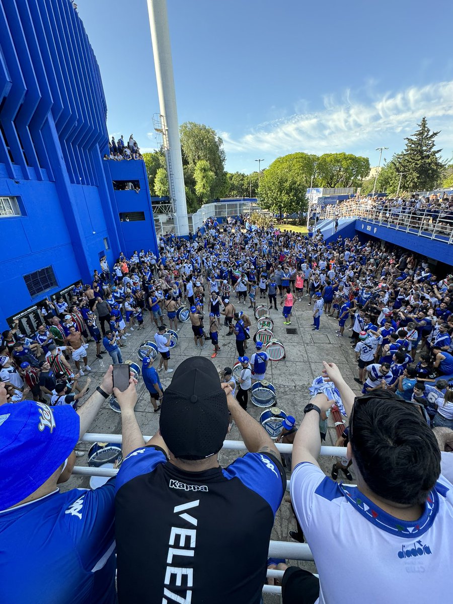 Un año de comer mierda hasta llegar hasta acá, tiene que ser hoy #Vélez