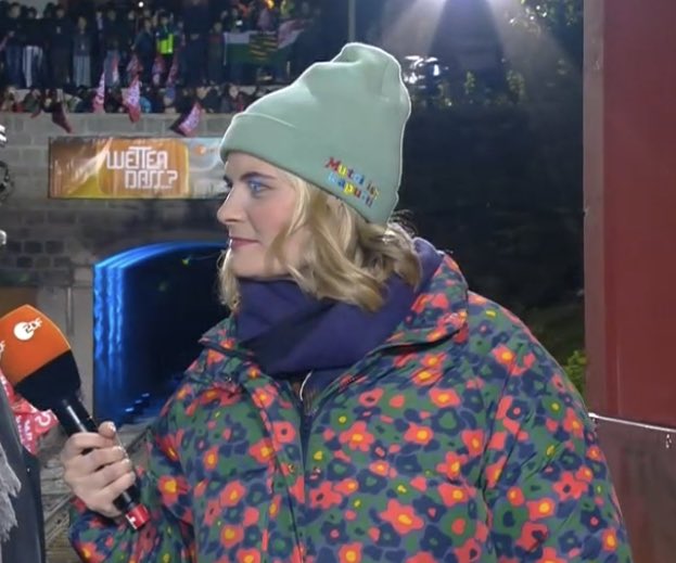 Follower Power: Wo bekommt man die „Mutti ist kaputti“-Mütze von Hazel Brugger zu kaufen? #Wettendass