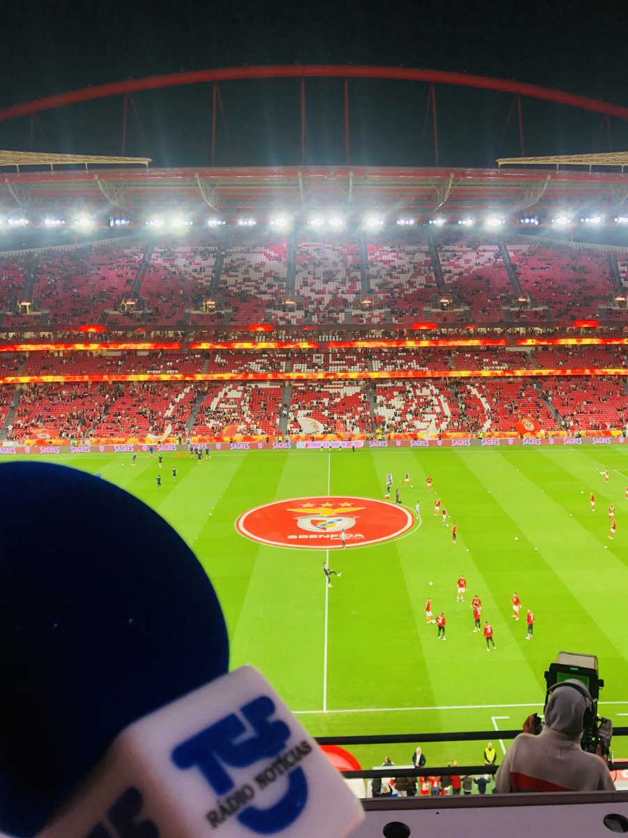 Miguelfer's tweet photo. #TacaPortugal - #Benfica recebe na Luz o #Famalicao para a 4.ª eliminatória - alguém vai ter que seguir em frente, alguém vai ficar pelo caminho- relato na @TSFRadio - vou estar na reportagem, o relato de @ABotelho27 e comentários de @tomasrdacunha - 20:45 - até já 🎙️🔊📻 https://t.co/KOOE9H1zw9