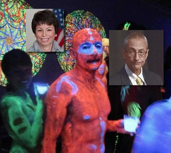 ReturnOfKappy's tweet photo. Time is ticking John Podesta .... 

PizzaGate isn't going anywhere...

And neither are we ....

#WeWantAnswers #PizzaGate https://t.co/UzcSQx26tv